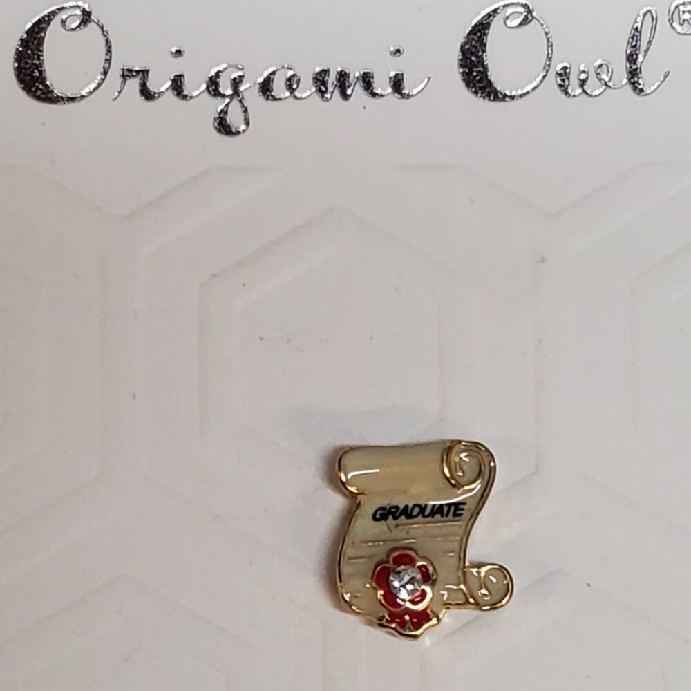 Origami Owl - Brand New Graduate scroll Charm